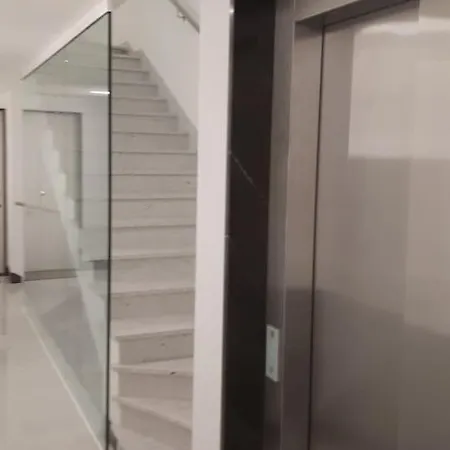 Apartment Living Int 2